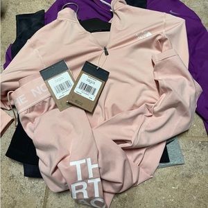 THE NORTH FACE MATCHING ATHLETIC SET